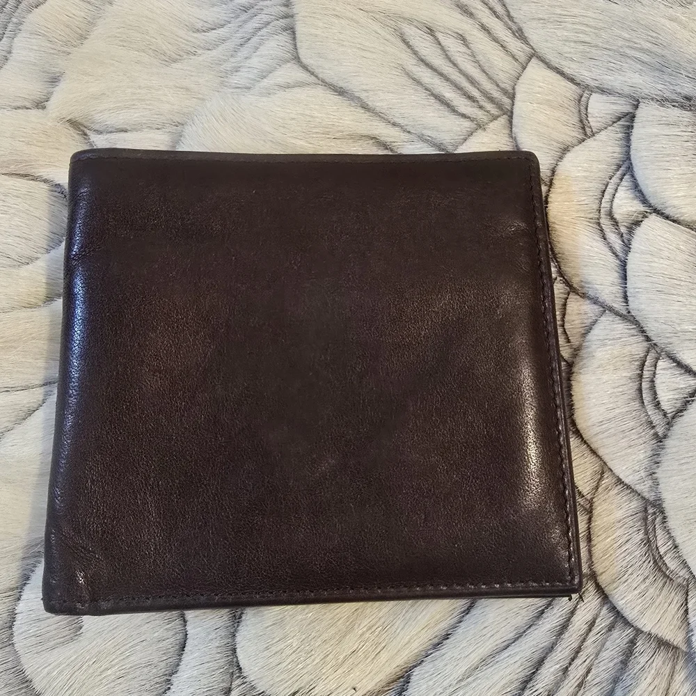 Tumi sleek card